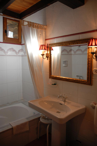 Bathroom 5, Casa Grande da Ferreria de Rugando, Lugo