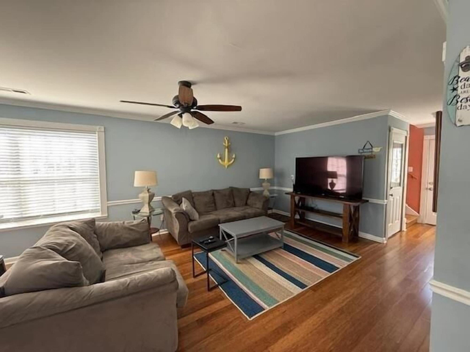 Living area 3, Wells On 7th 4 Bedroom Home by RedAwning, Horry