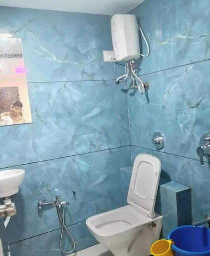 Bathroom 4, hotel stay inn, Ahmadabad