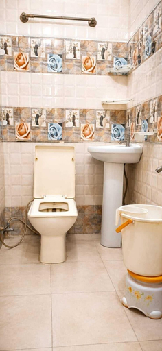 Bathroom 3, Hotel Atithi Palace, Saharanpur