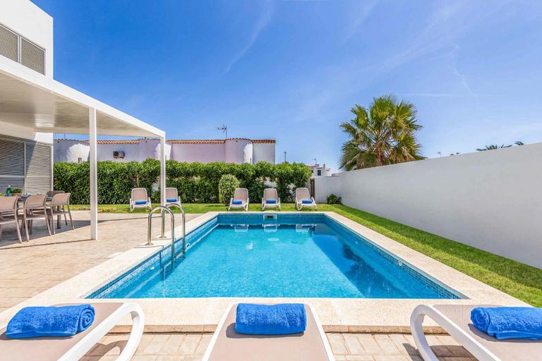 Others 2, Villa Perez, Baleares