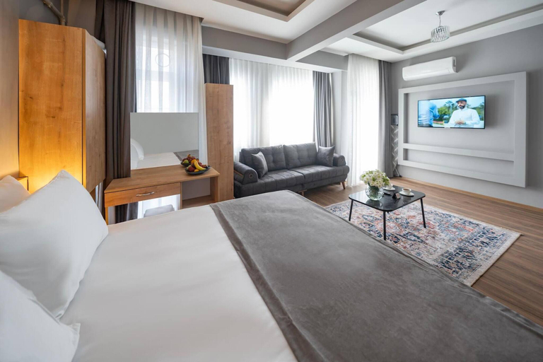 2, Apartment Close to Metro in Taksim, Beyoğlu