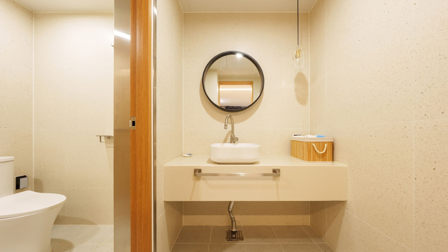 Room 2, Yeongheungdo Geurigo Pension, Ongjin