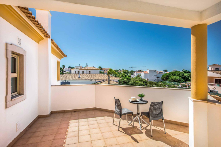 Others 2, Villa Vega, Albufeira