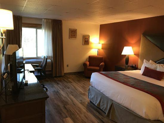 Others 5, Ramada by Wyndham Albert Lea, Freeborn