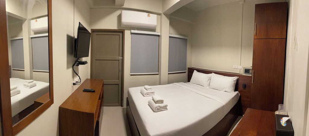 Room 4, ON'S Place, Pattaya