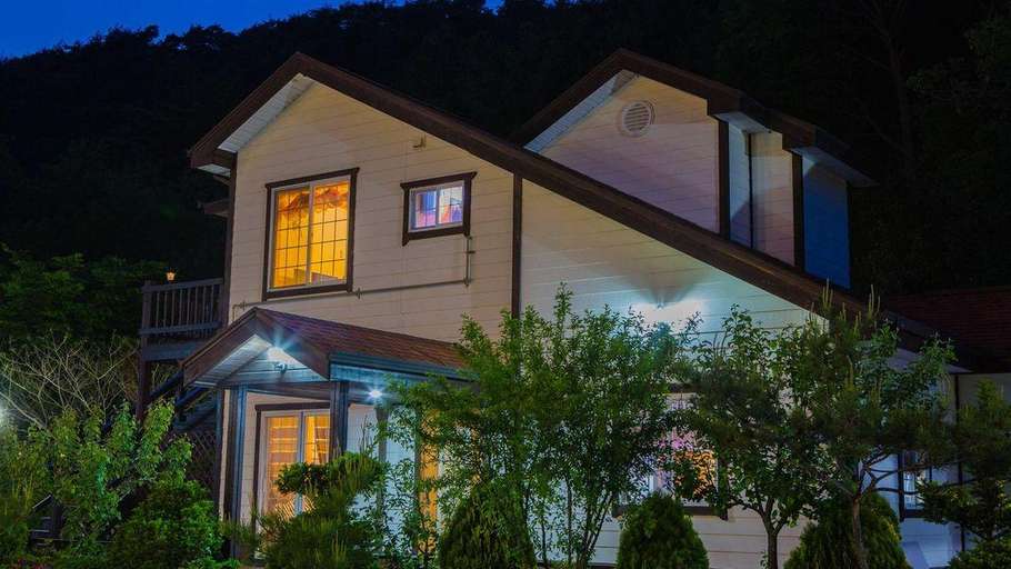 Exterior & Views 1, Cherris pension, Muju