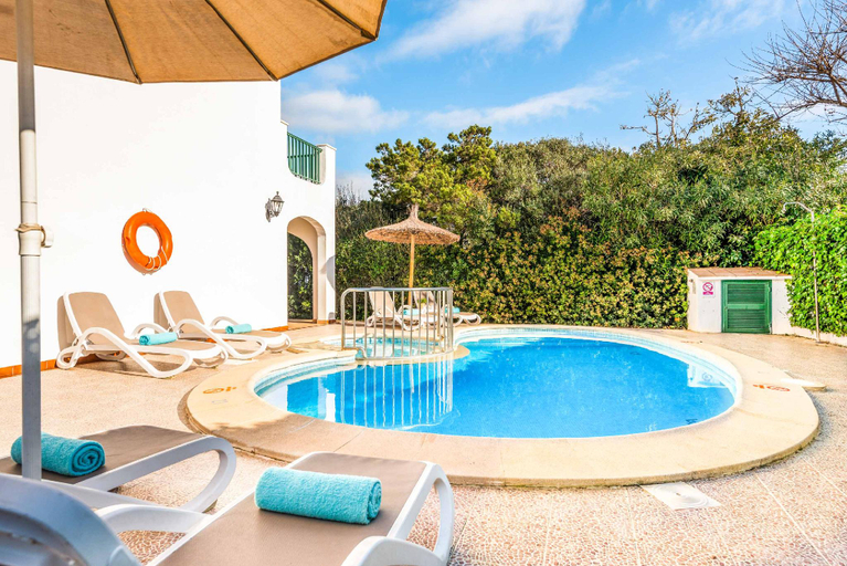 Others 2, Villa Karoline, Baleares