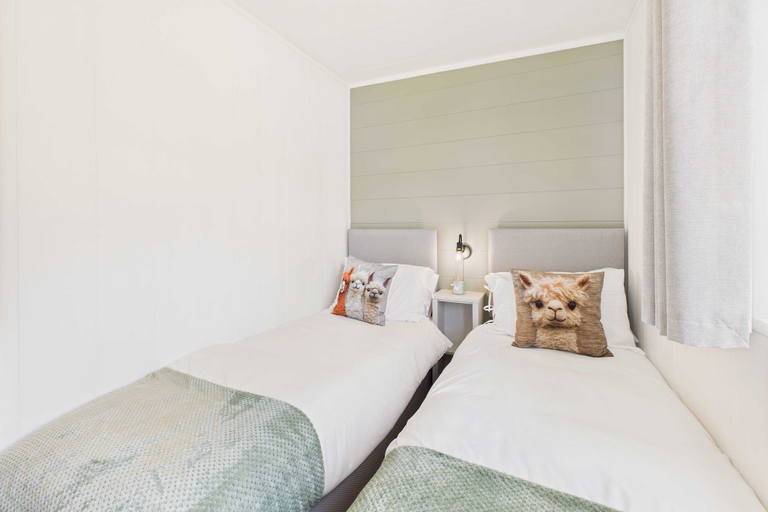 Room 5, Host Stay Pod 2 Kingsmoor Retreat, Leicestershire