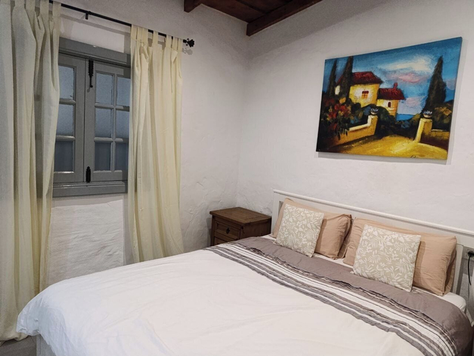 Room 2, Zakshouse, Santa Cruz de Tenerife