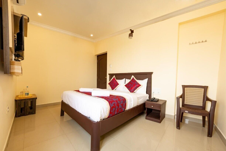 Room 3, Hotel Strawberry Grand, Ramanathapuram