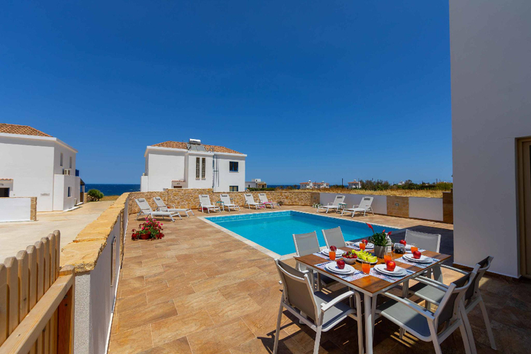 2, Villa Artemis II