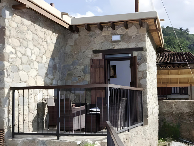 Exterior & Views, Enipnion Apartments
