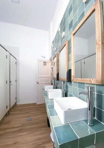 Bathroom 4, Hostal Andrea Sol, Madrid