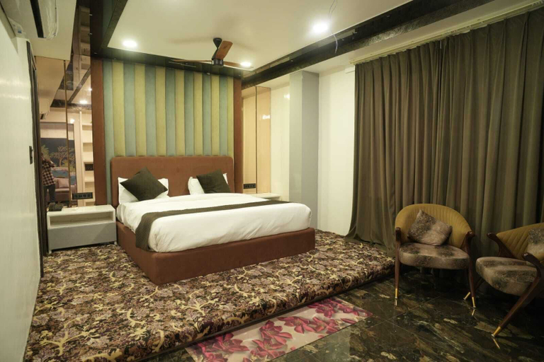 Room 5, Shiv Resort & Palace, Shivpuri