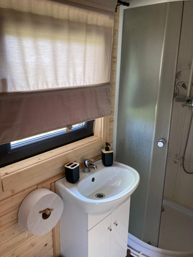 Bathroom, Bran Nori Albi Vila si Cabana, Zarnesti