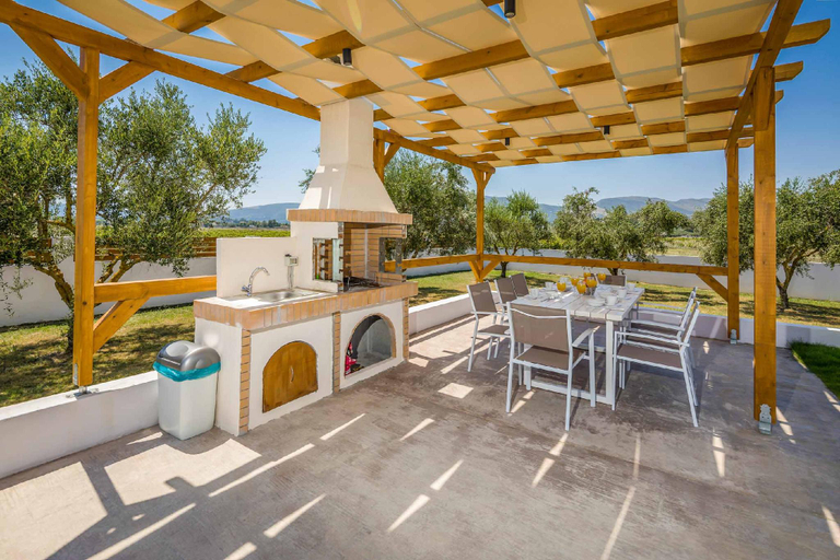 Others 4, Villa Rodi, Ionian Islands