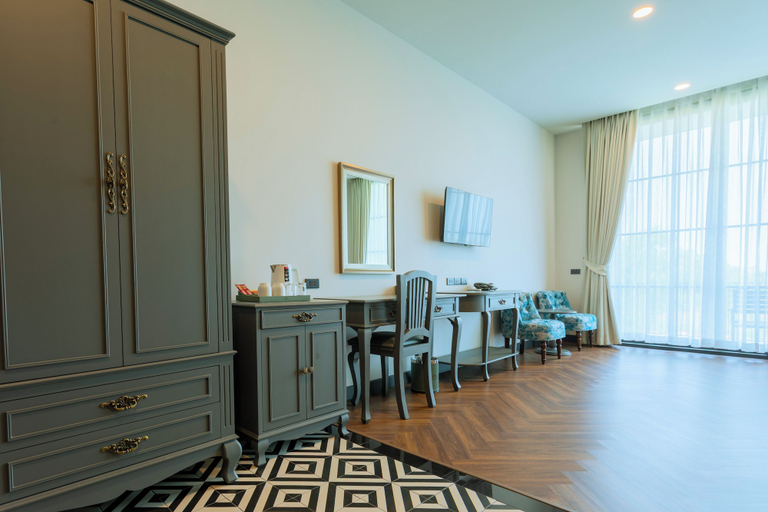 Room 5, Paradhevi Boutique, Ban Dung
