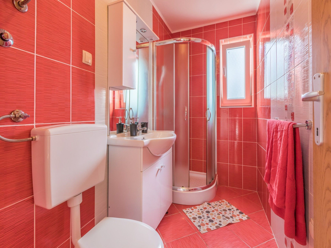 Bathroom 5, Apartments Benny, Crikvenica