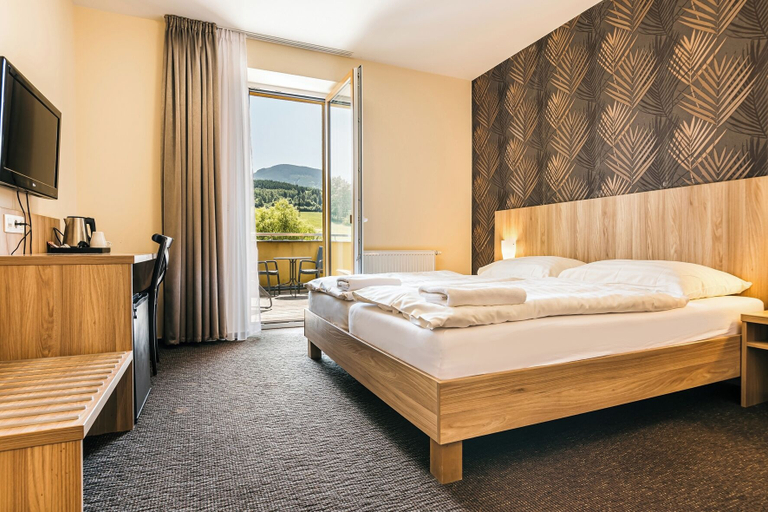 Bedroom 4, Hotel Helios, Jeseník