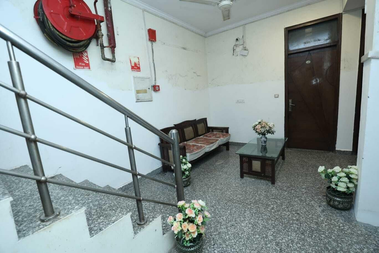 Others 2, Hotel Visa, Delhi