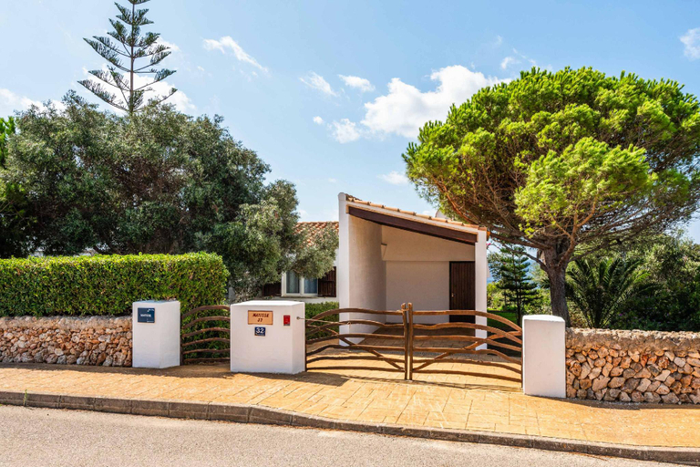 Others 3, Villa Matisse, Baleares