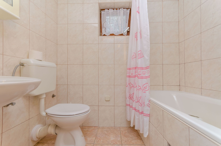 Bathroom 4, Apartments Old Town, Trogir