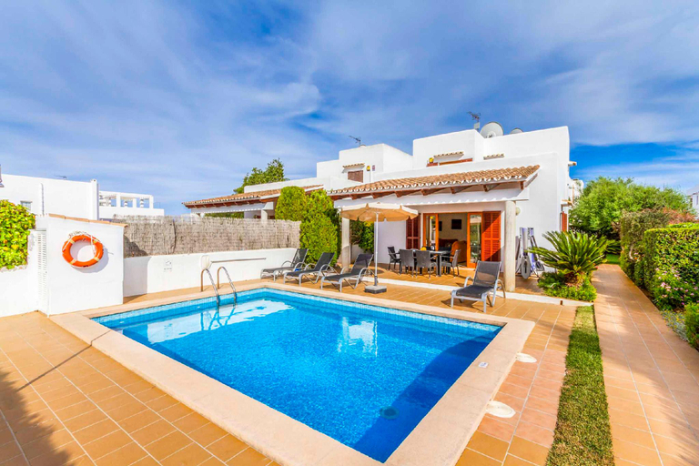 Others 4, Villa Pi Verd, Baleares