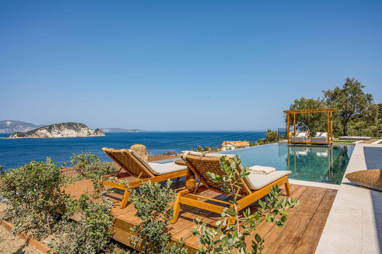 Others 5, Aurora Thesan, Ionian Islands