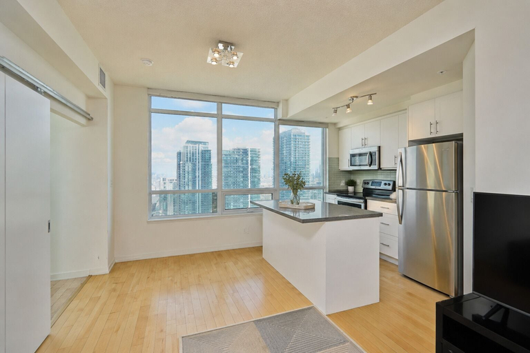 Private kitchen, Corvenza Toronto Suites, Toronto