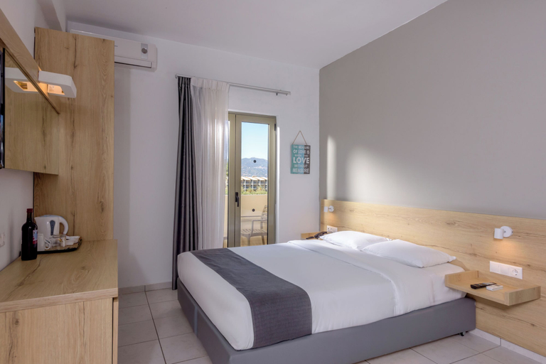 Bedroom 3, Zeus Hotels Neptuno Beach - All Inclusive, Crete