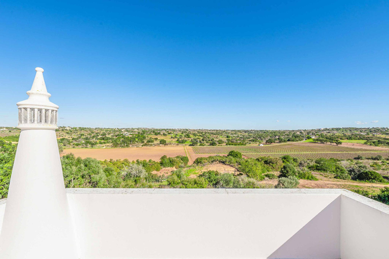 Others 3, Villa Gabie, Albufeira