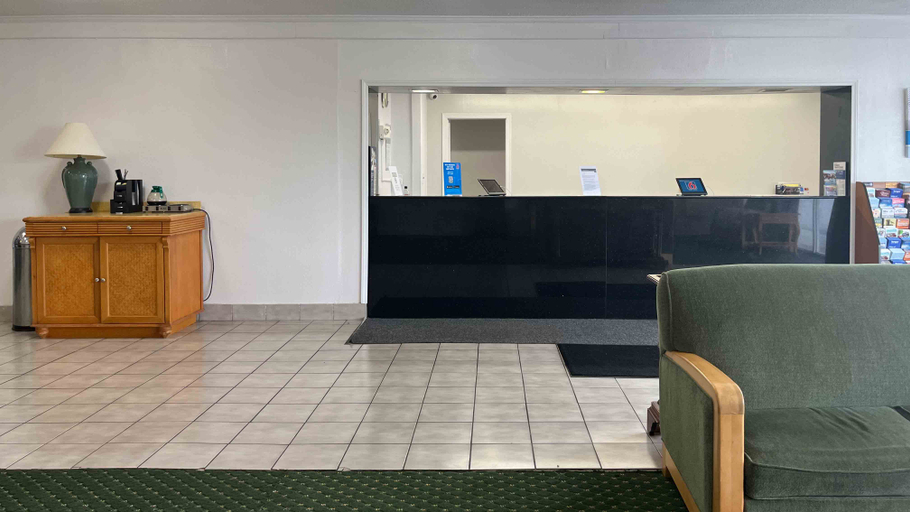 Public Area 2, Studio 6 Suites Pocomoke City, Md GA, Worcester