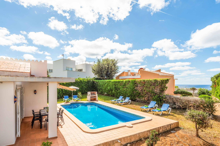 Others 5, Villa Laura 245, Baleares