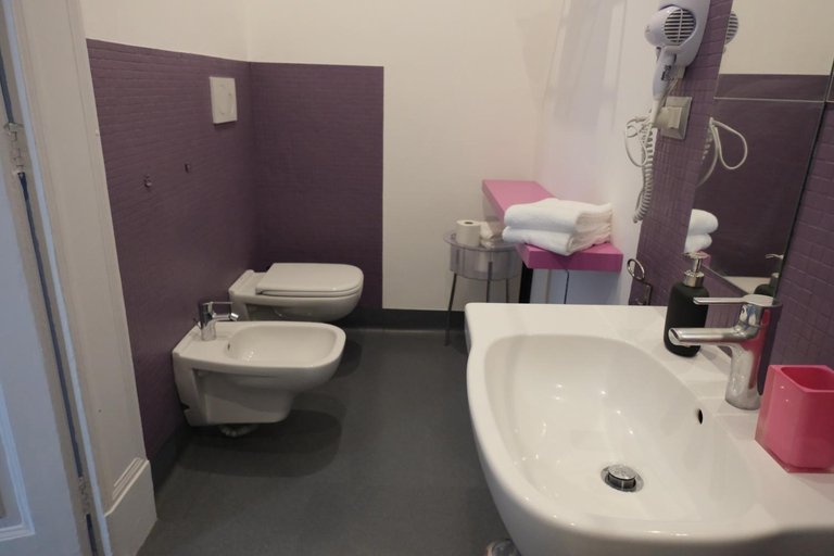 Bathroom 2, Dsquare Accommodation, Napoli