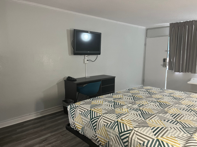 Bedroom 3, Studio 6 Suites Pocomoke City, Md GA, Worcester
