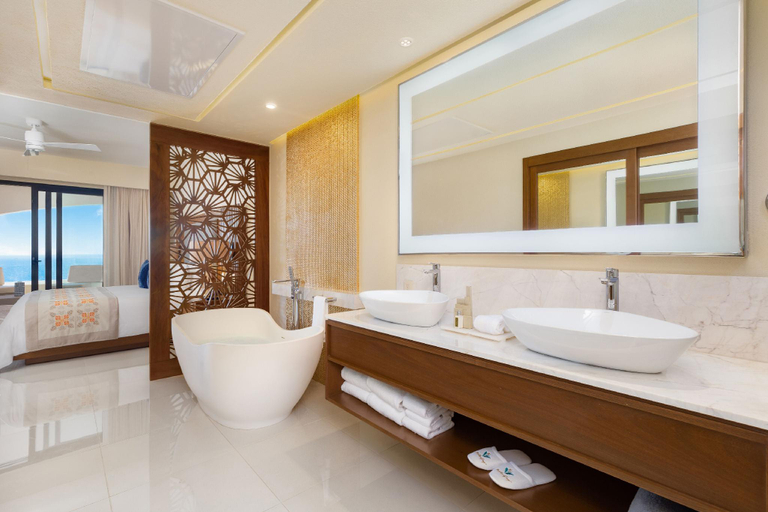 Bathroom 5, Villa La Valencia, La Paz