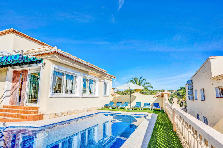 Others 3, Villa Matthias, Alicante