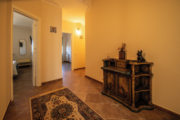 Interior 2, La Dolce Vita, Palermo