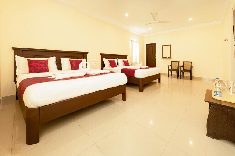 Room 4, Hotel Strawberry Grand, Ramanathapuram