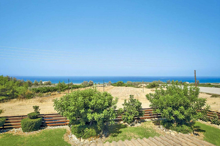 Others 5, Villa Nikos Argaka