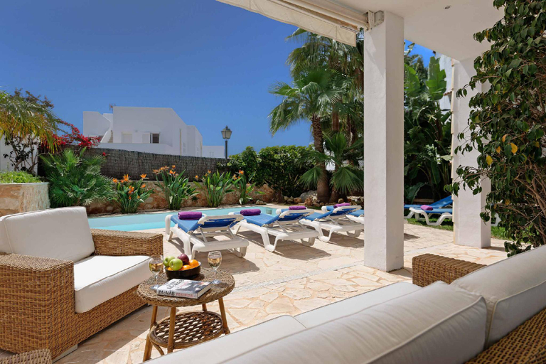 Others 5, Villa Miguel Angel, Baleares