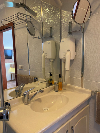 Bathroom 4, KAAN PANSİYON, Amasra