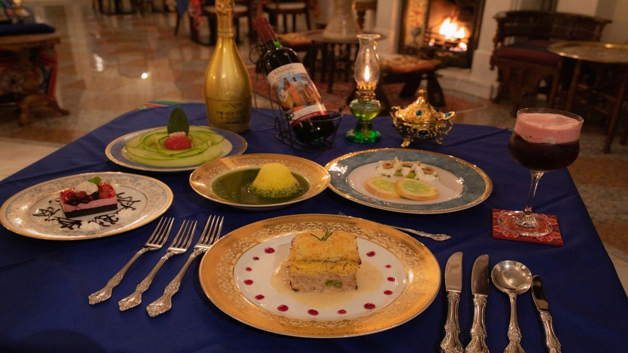 Food & Drinks, Arabian Art Hotel & Gallery, Kamogawa