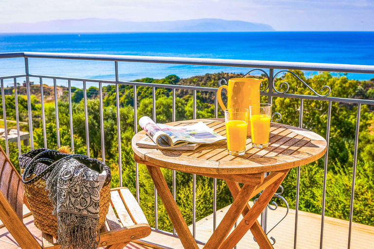 Others 5, Villa Louloudia, Ionian Islands