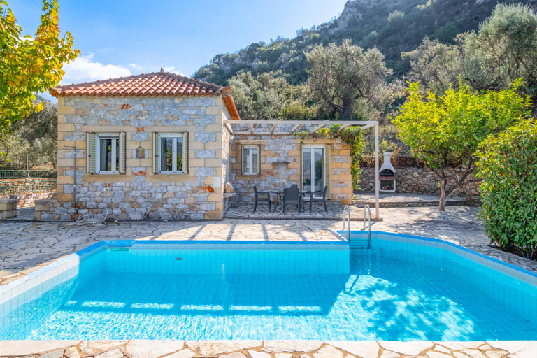 5, Villa Palataki II, Peloponnese