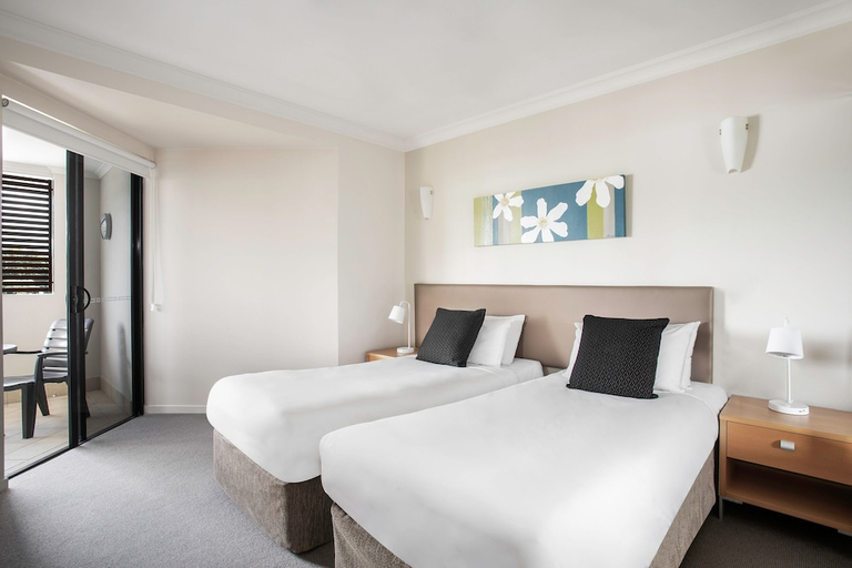 Bedroom 3, Mantra Heritage Port Douglas, Douglas