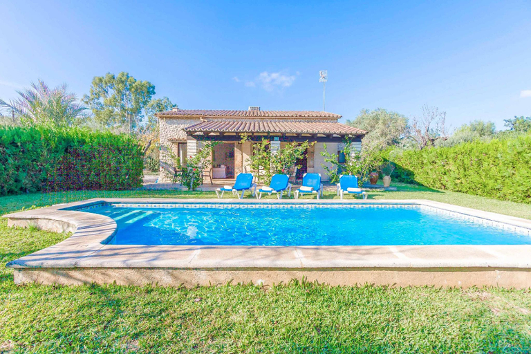 3, Villa Totxa, Baleares