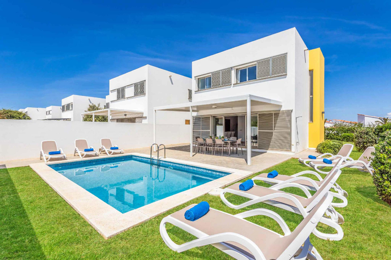 Others 3, Villa Perez, Baleares