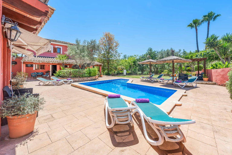 Others 3, Villa Legendario, Baleares